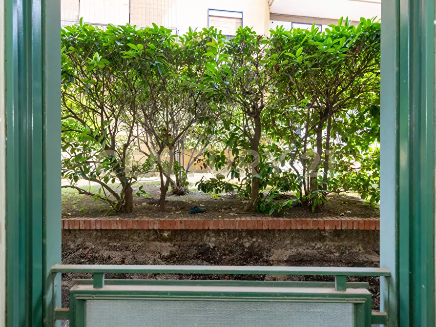 Immagine 26 di Pentalocale in vendita  in Via Convento del Carmine 5 a Tremestieri Etneo