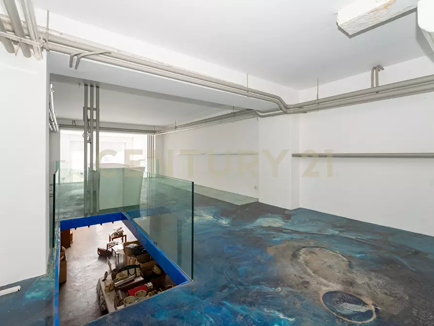 Immagine 13 di Locale commerciale in vendita  in Via Francesco Riso 72/C a Catania