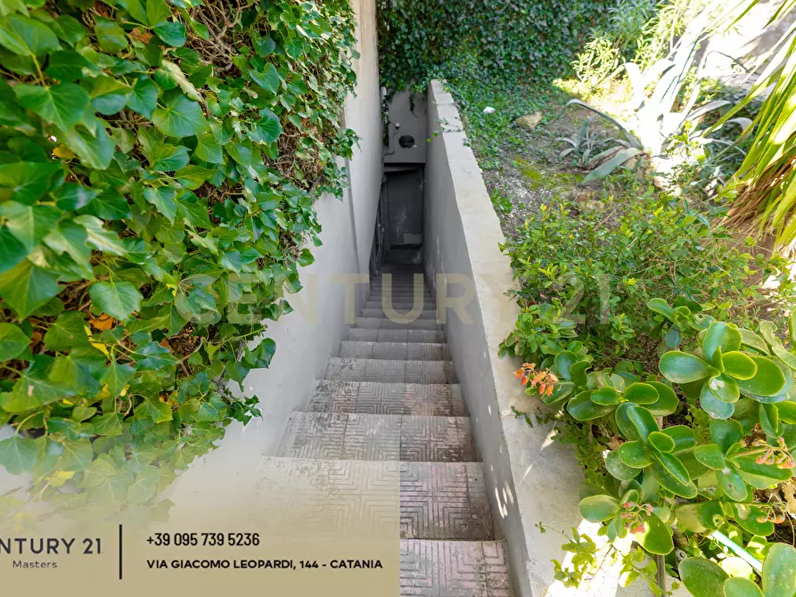 Immagine 98 di Casa semindipendente in vendita  in Via G. Leopardi 1 a Sant'agata Li Battiati