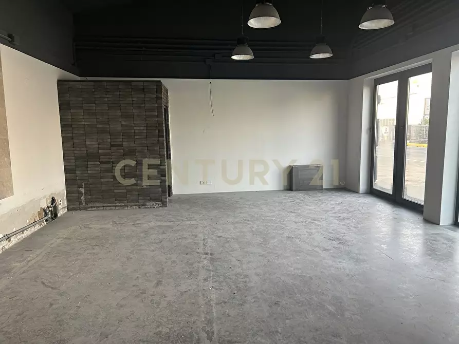 Immagine 2 di Locale commerciale in affitto  in Viale del Lavoro snc a San Martino Buon Albergo