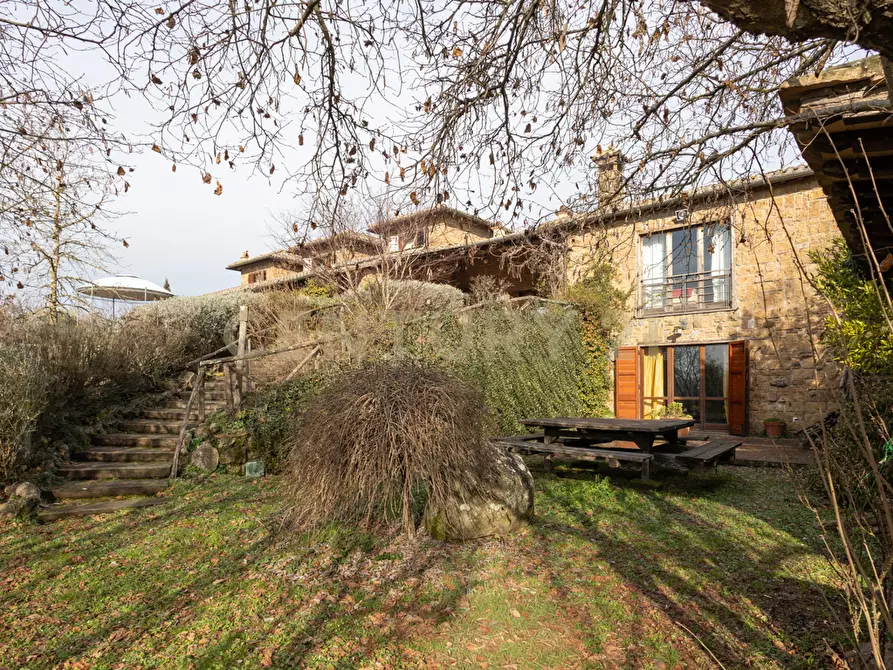 Immagine 43 di Villa in vendita  in Località Campo Rotondo snc a Capranica