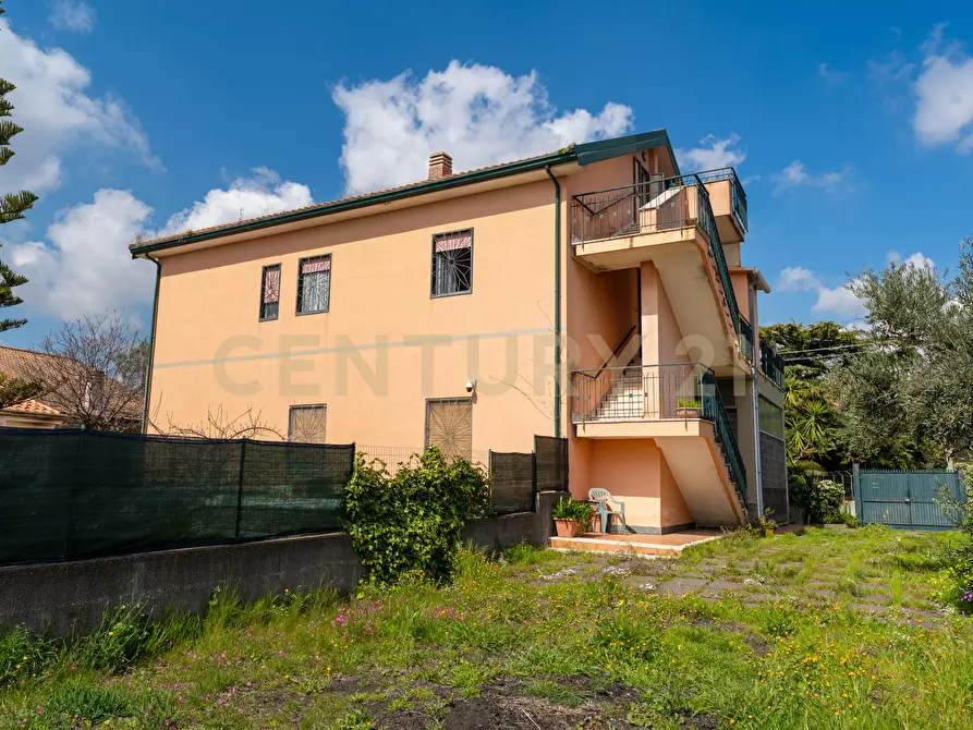 Immagine 54 di Casa bifamiliare in vendita  in Via Benedetto Croce 6 a Pedara