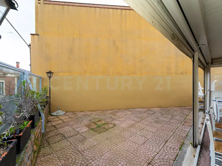 Immagine 39 di Pizzeria / Pub in vendita  in Via Umberto 80 a Sant'agata Li Battiati