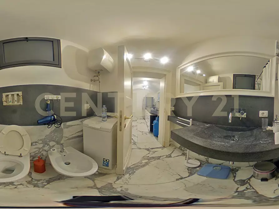 Immagine 80 di Casa indipendente in vendita  in Via Zaccà Rosolia 11 a Catania