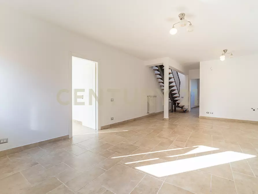 Immagine 2 di Casa bifamiliare in vendita  in Via Appia Nuova 17 a Albano Laziale