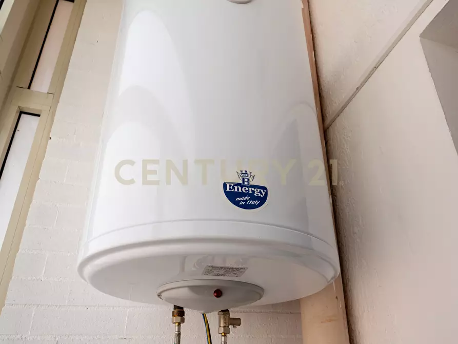 Immagine 33 di Trilocale in vendita  in Via Livorno 101 a Aci Castello