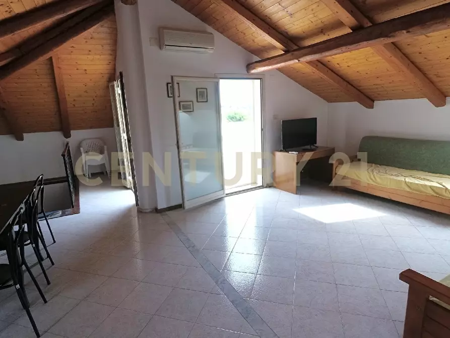 Immagine 35 di Villa in vendita  in Via Livorno 97 a Aci Castello