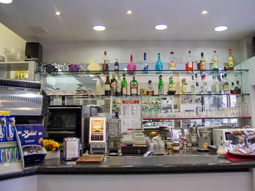 Immagine 20 di Bar / Ristorante in vendita  in Via Tripolitania 203 a Roma