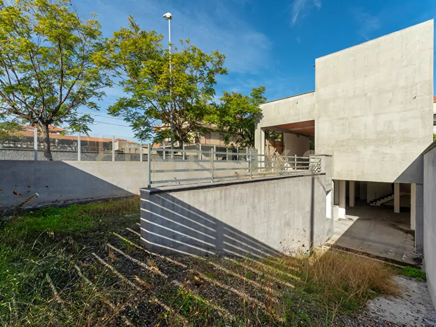 Immagine 37 di Locale commerciale in vendita  in Via Alfred Nobel snc a Misterbianco