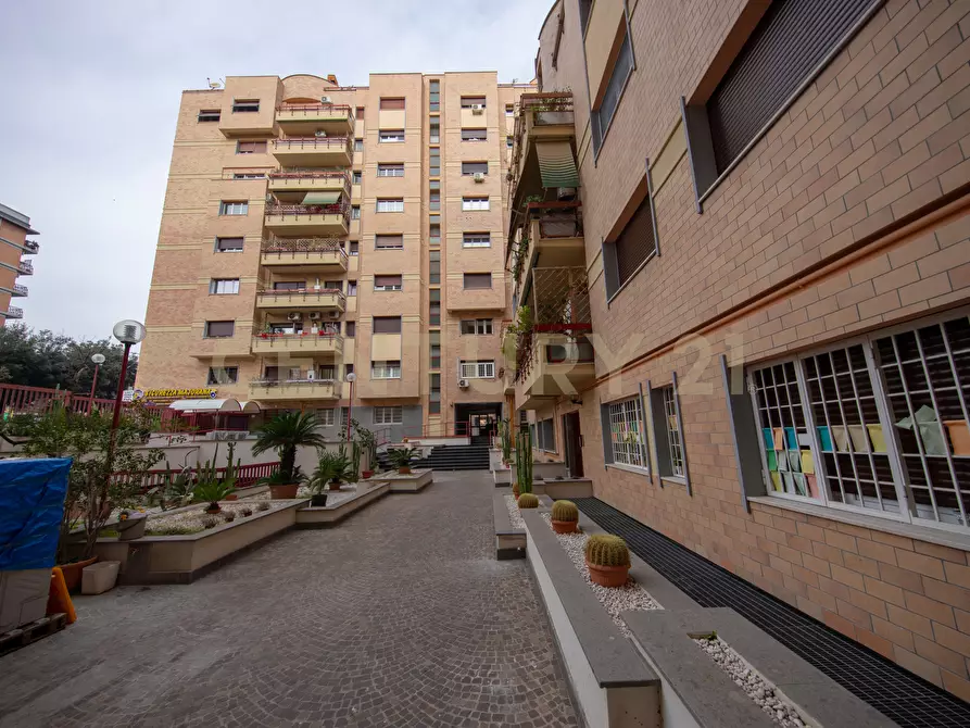 Immagine 32 di Bilocale in vendita  in Via Giovanni Caselli 11 a Roma