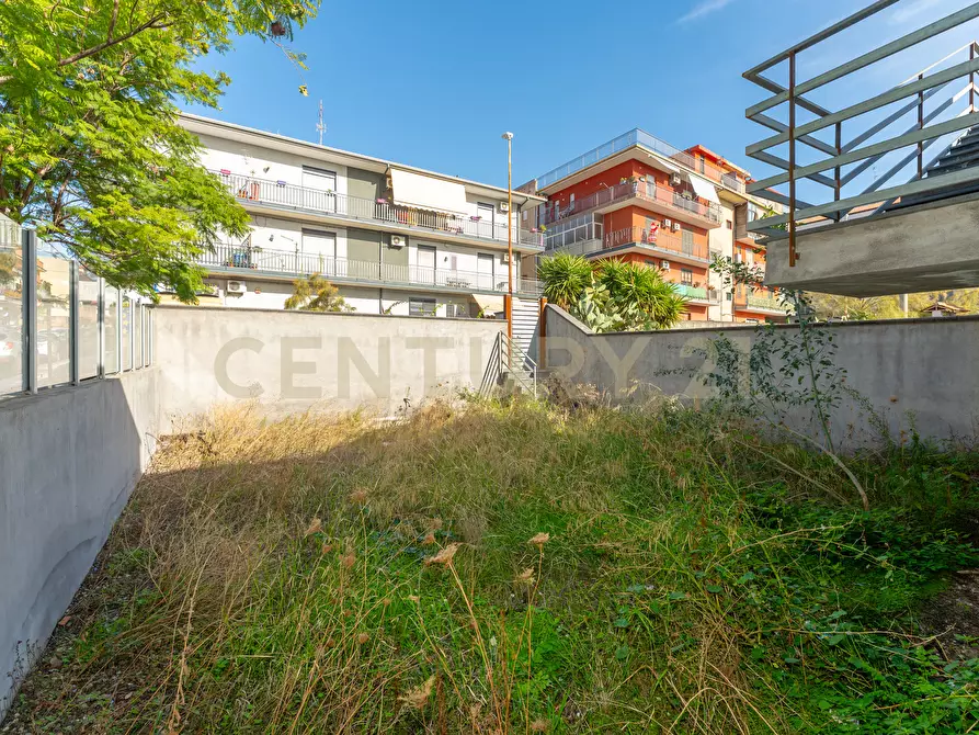 Immagine 30 di Locale commerciale in vendita  in Via Alfred Nobel snc a Misterbianco