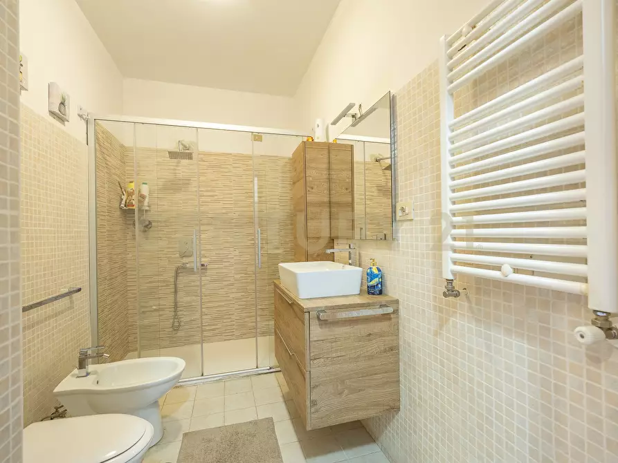 Immagine 10 di Bilocale in vendita  in Via Piero Corti 83 a Roma