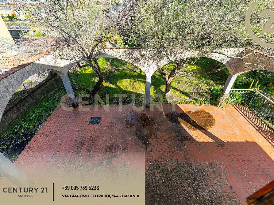 Immagine 38 di Villa in vendita  in Via Francesco Durante 11 a Pedara