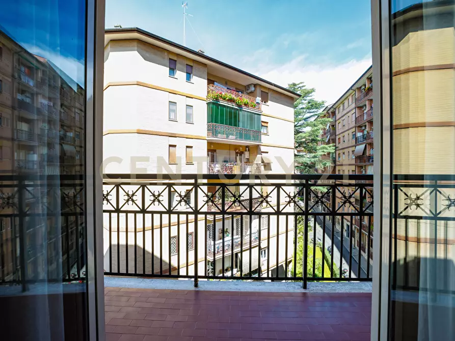 Immagine 40 di Quadrilocale in vendita  in Via di Valle Aurelia 130 a Roma