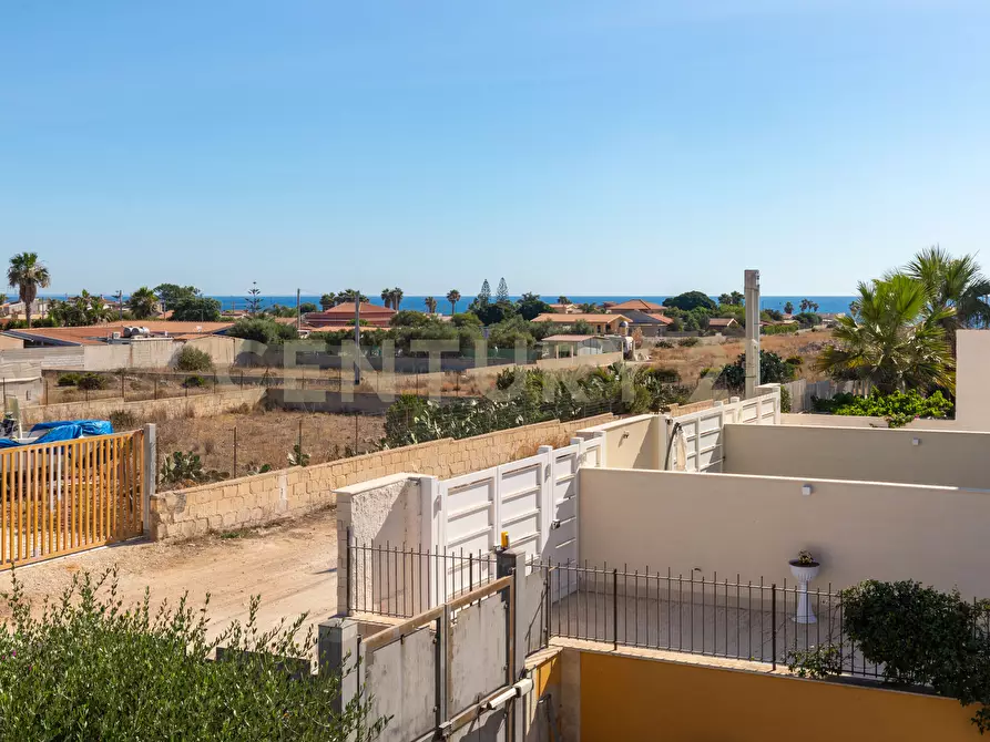Immagine 55 di Casa indipendente in vendita  in VIALE ROSANNA a Noto