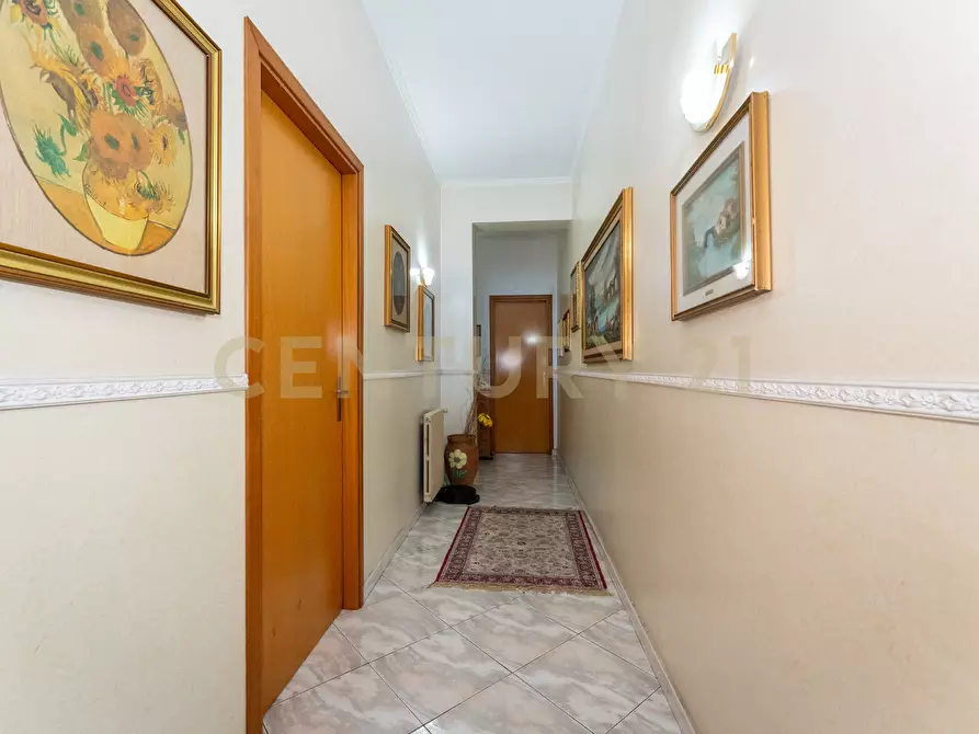 Immagine 25 di Pentalocale in vendita  in Via Antonio de Curtis 27 a Misterbianco