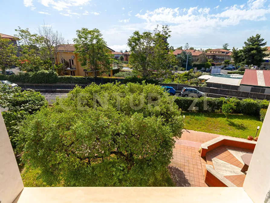 Immagine 35 di Pentalocale in affitto  in Viale Lorenzo Bolano 45 a Catania