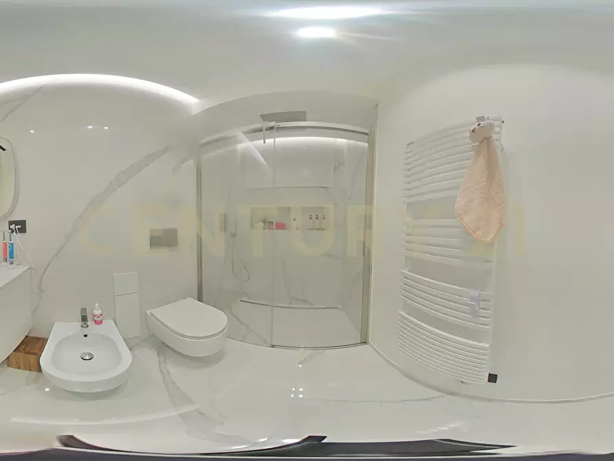 Immagine 131 di Villa in vendita  in Via Sant' Andrea 8 a Catania