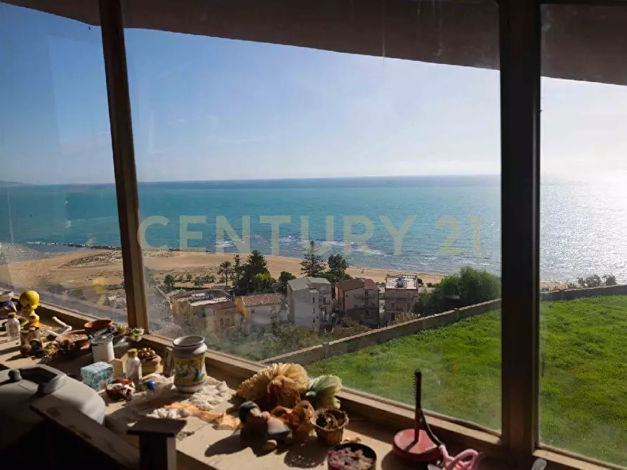 Immagine 14 di Villa in vendita  in Via delle Rose a Porto Empedocle