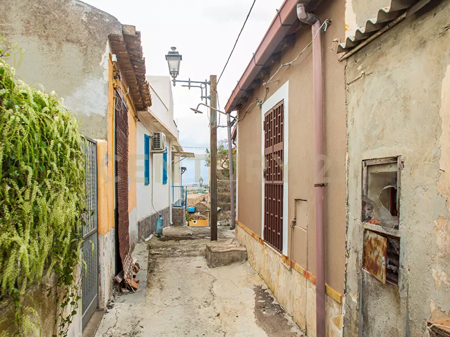 Immagine 5 di Casa indipendente in vendita  in Via Amalfi 7 a Motta Sant'anastasia