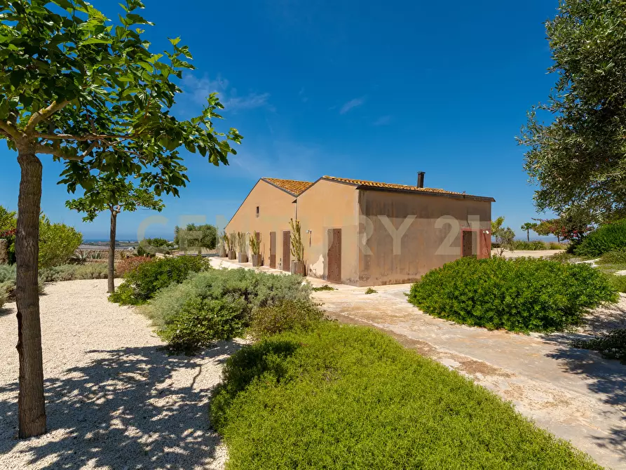 Immagine 62 di Villa in vendita  in Contrada Pagliarello snc a Portopalo Di Capo Passero