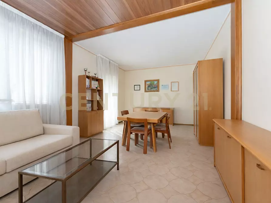 Immagine 38 di Quadrilocale in vendita  in Via San Martino 23 a Acireale