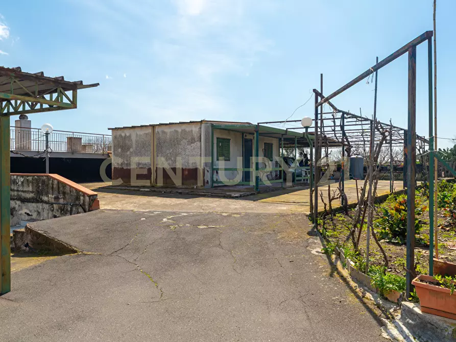 Immagine 9 di Villa in vendita  in Via Ramondetta 47 a Aci Sant'antonio