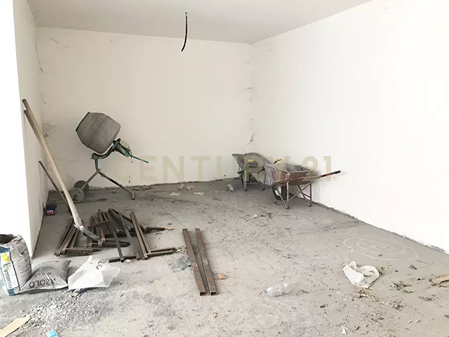 Immagine 35 di Casa bifamiliare in vendita  in via Vincenzo Ricca a Catania