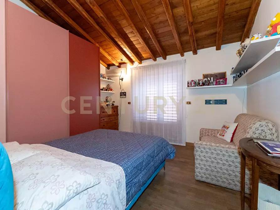 Immagine 48 di Villetta a schiera in vendita  in Via Carrubella 8 a Catania