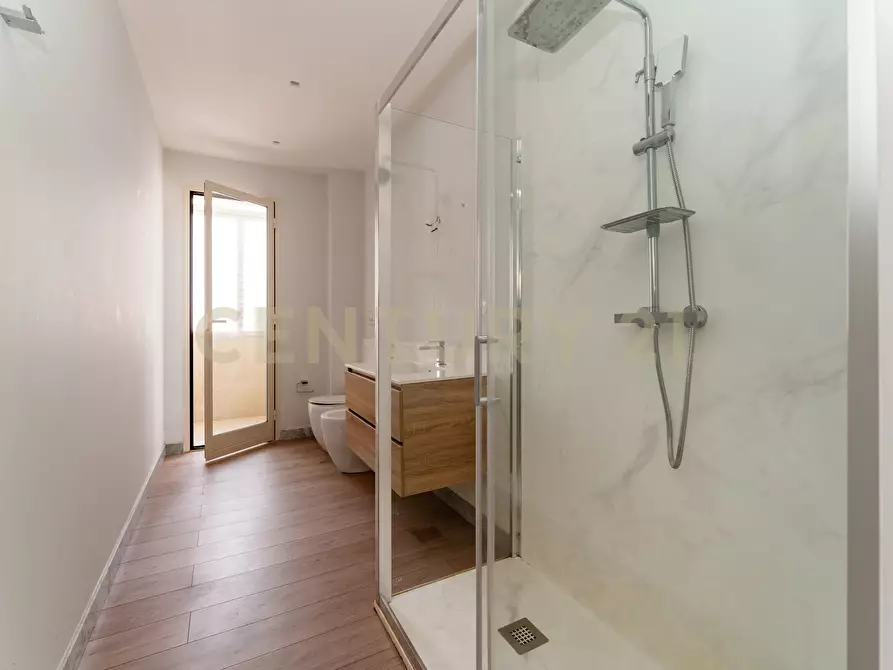 Immagine 12 di Trilocale in vendita  in Via Livorno 101 a Aci Castello