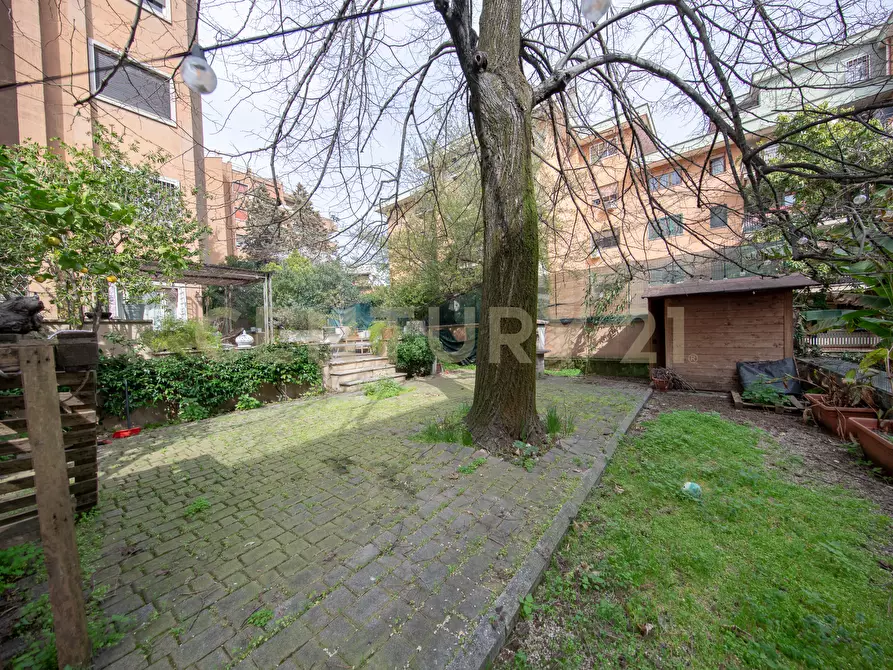 Immagine 39 di Trilocale in vendita  in Via Giuseppe Mussi 5 a Roma