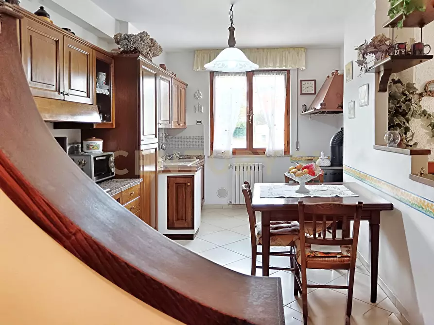 Immagine 7 di Pentalocale in vendita  in Via della Rupe 47 a Abbadia San Salvatore