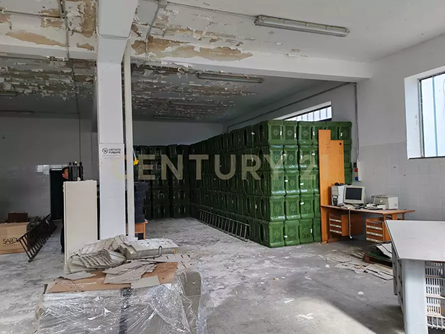 Immagine 39 di Attività artigianale in vendita  in Via Santisi a Motta D'affermo