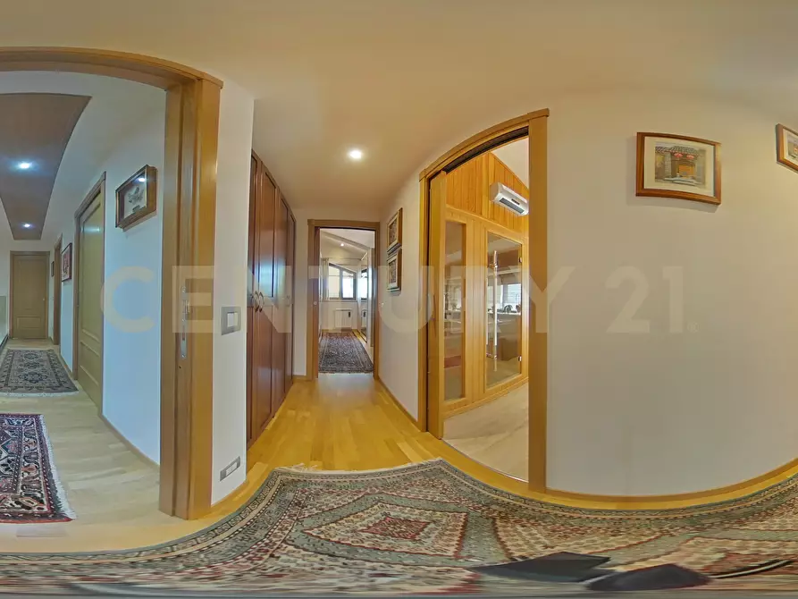 Immagine 94 di Villa in vendita  in Via Brinzio 20 a Aci Catena