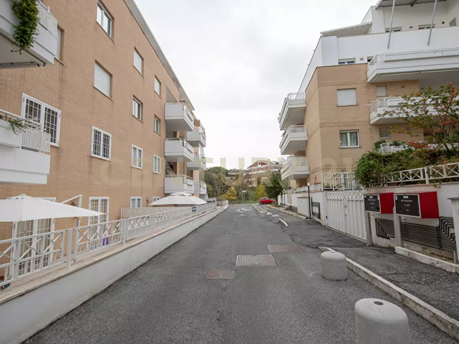 Immagine 22 di Bilocale in vendita  in Via Isotta Gaeta 15 a Roma