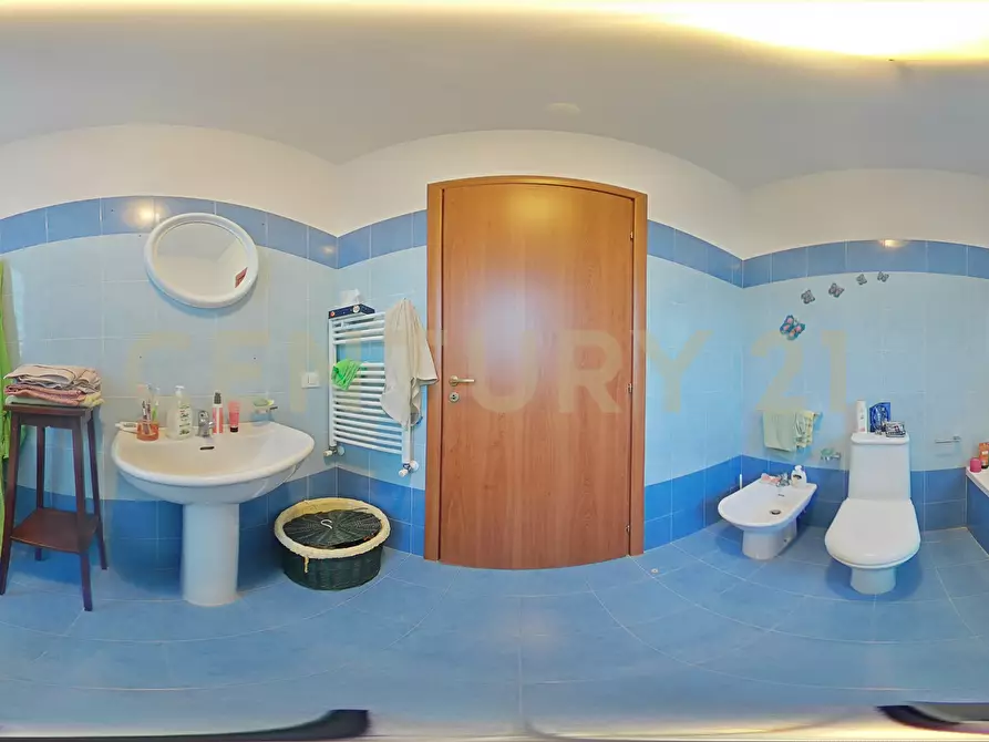 Immagine 47 di Trilocale in vendita  in Via Teocrito 10 a Aci Catena