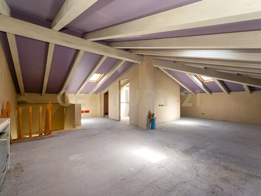Immagine 17 di Villa in vendita  in Via Casalrosato 19 a Valverde