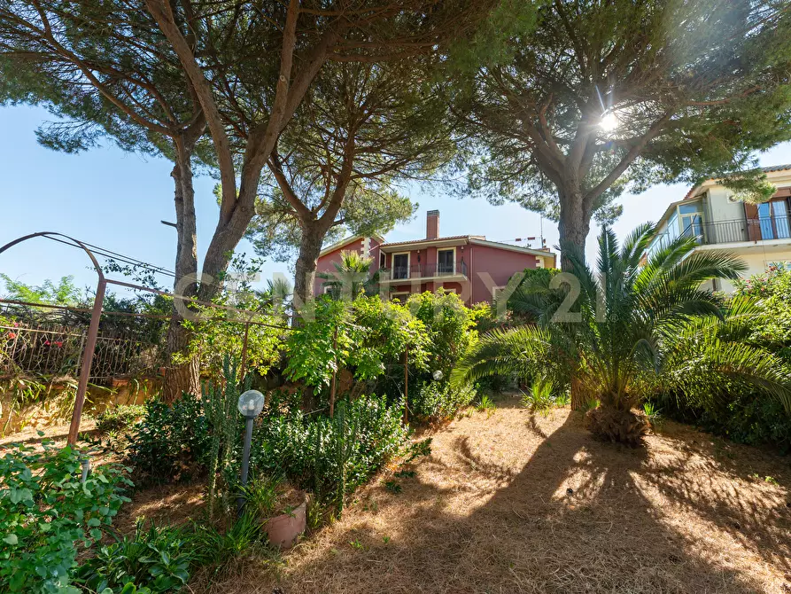 Immagine 30 di Villa in vendita  in Via Ottavia Penna 50 a Caltagirone