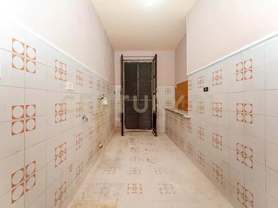 Immagine 19 di Trilocale in vendita  in Via del Frantoio 17 a Catania