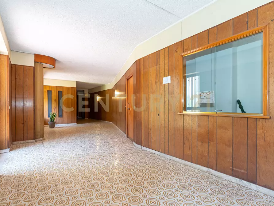 Immagine 6 di Pentalocale in vendita  in Via Grazia Deledda 2 a Catania