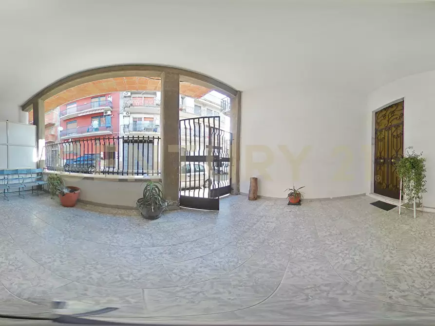 Immagine 36 di Quadrilocale in vendita  in Via P. Gobetti 8 a Adrano