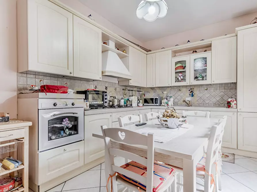 Immagine 23 di Villa in vendita  in VIA NAPOLI a Fiano Romano