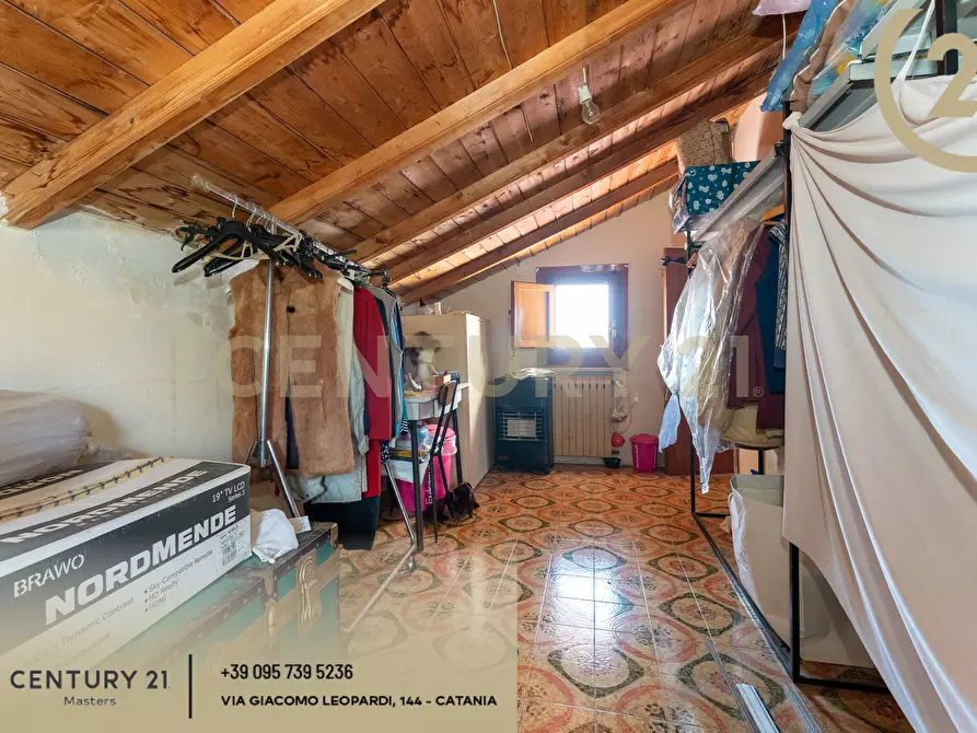 Immagine 29 di Villa in vendita  in Via Francesco Durante 11 a Pedara