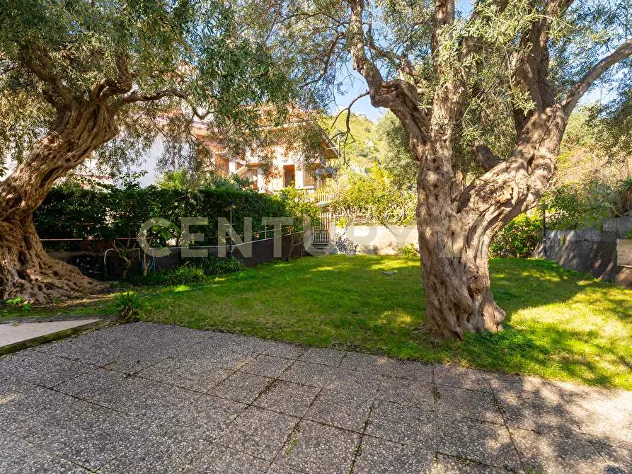 Immagine 46 di Bilocale in vendita  in Via Nazionale 74 bis a Letojanni