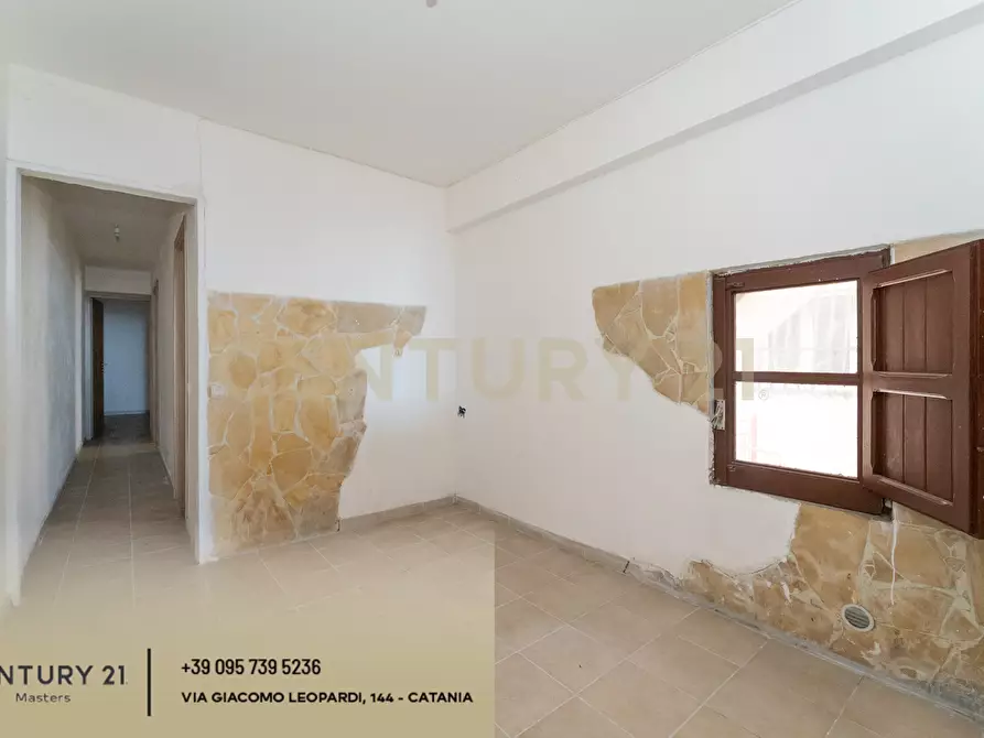 Immagine 65 di Quadrilocale in vendita  in Stradale Cravone 105 a Catania