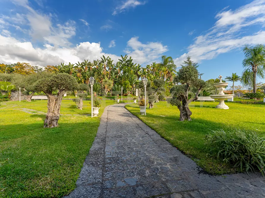 Immagine 6 di Rustico / casale in vendita  in Via Castelnuovo Don Bosco 68 a Acireale