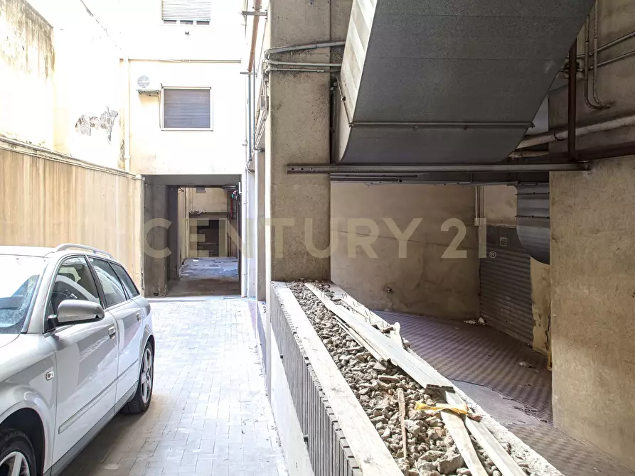 Immagine 8 di Locale commerciale in vendita  in Via Milano 93 a Catania