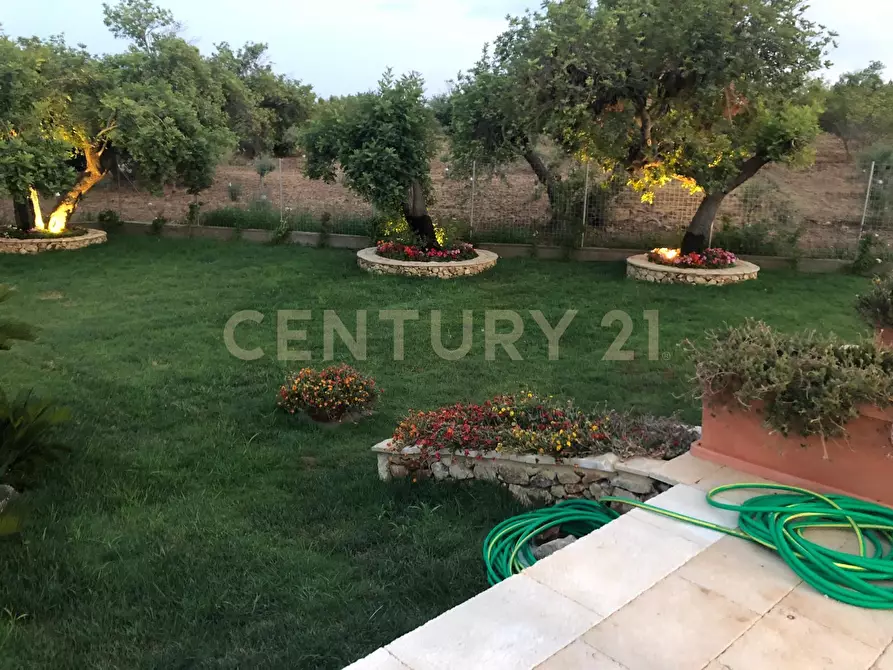 Immagine 21 di Rustico / casale in vendita  a Noto