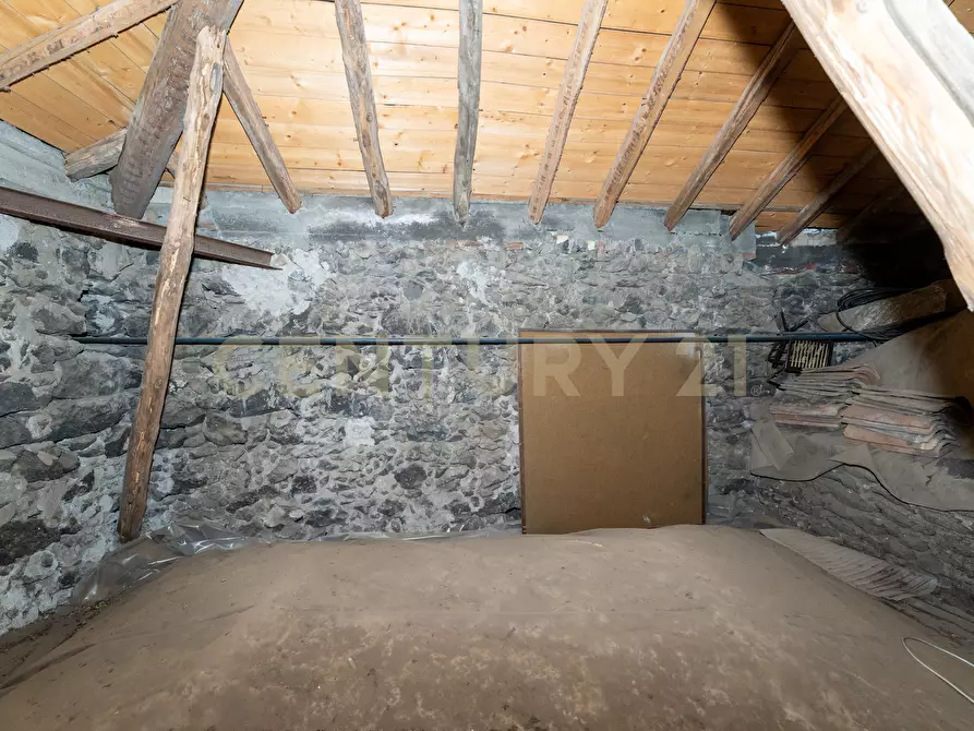 Immagine 41 di Casa indipendente in vendita  in Via Giuseppe Garibaldi 68 a Nicolosi