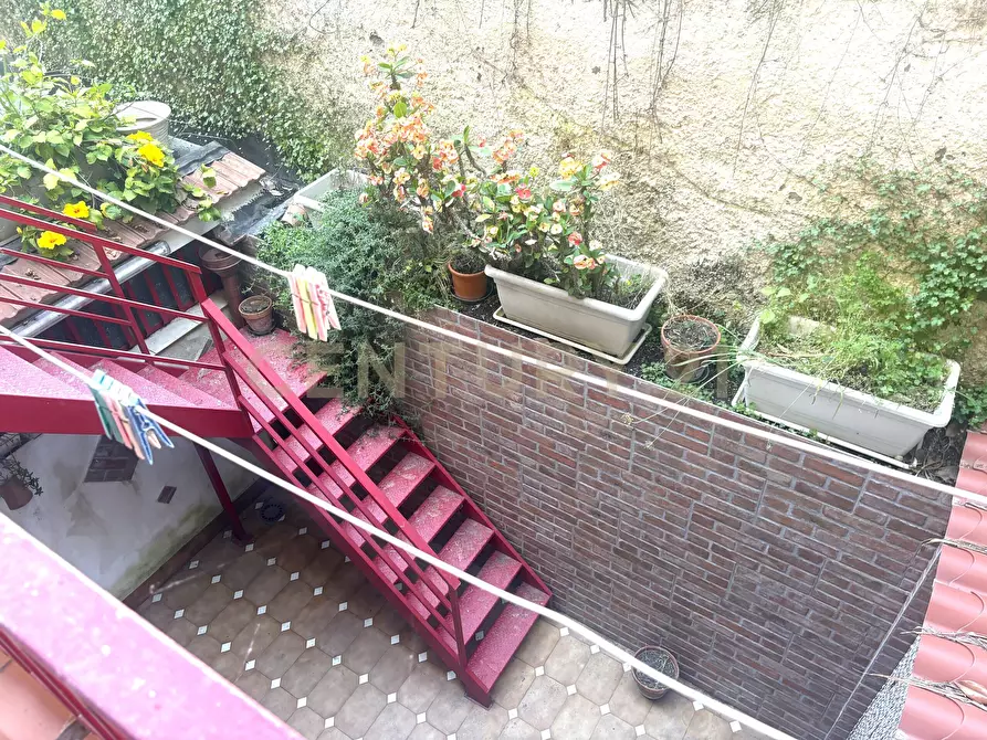 Immagine 15 di Pentalocale in vendita  in Via Francesco Baracca 59 a Riposto